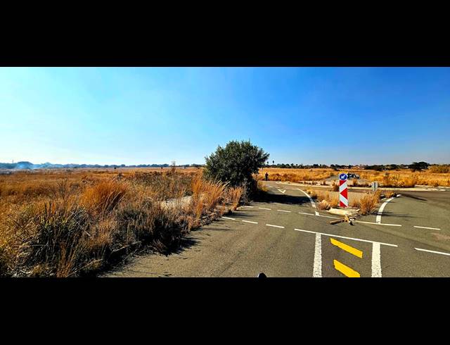 49,160M² VACANT LAND FOR SALE IN RASLOUW